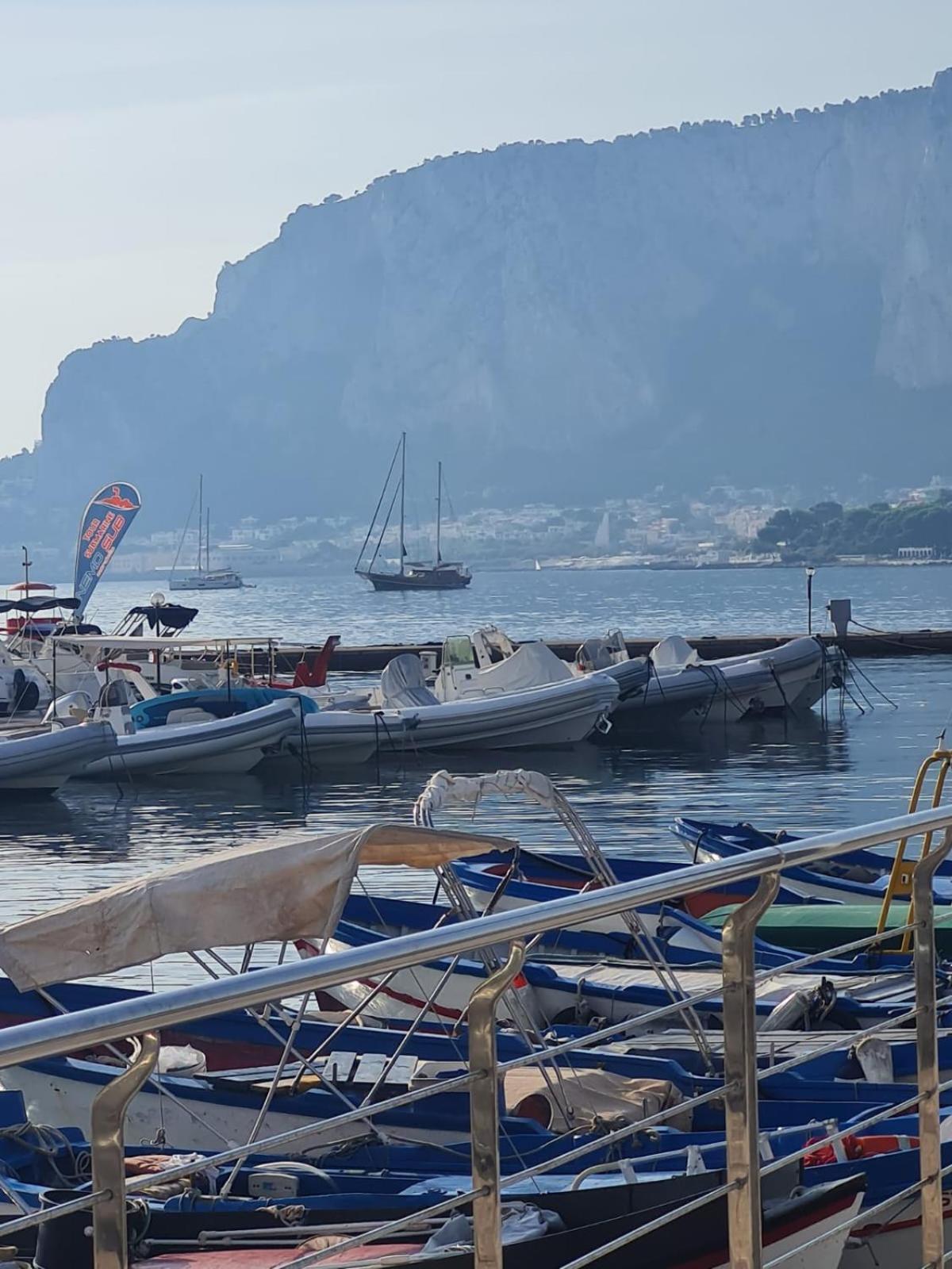 Casetta Bella Nonna Rosetta Mondello Bagian luar foto